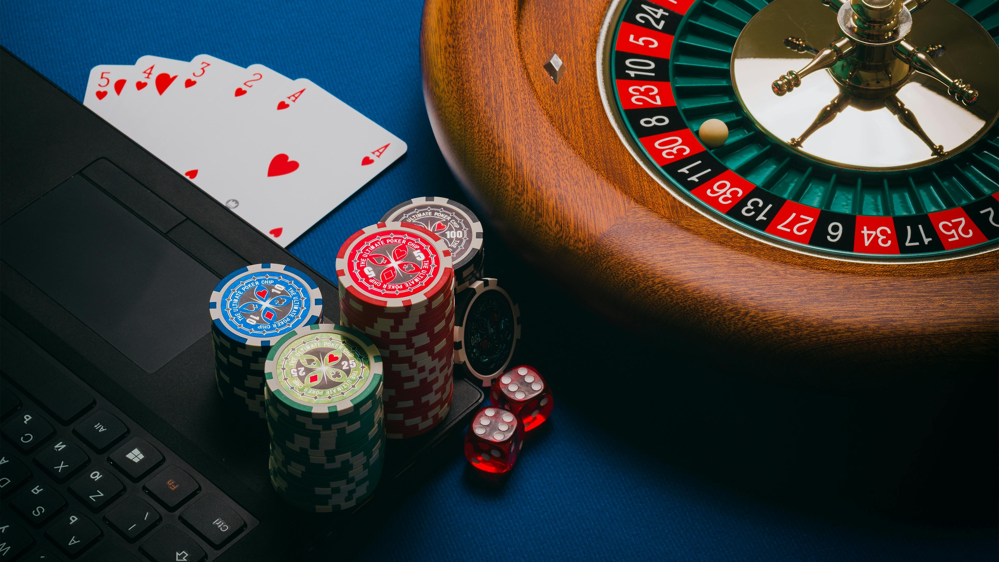 pajerototo login platform interface showing slot games and sportsbook markets